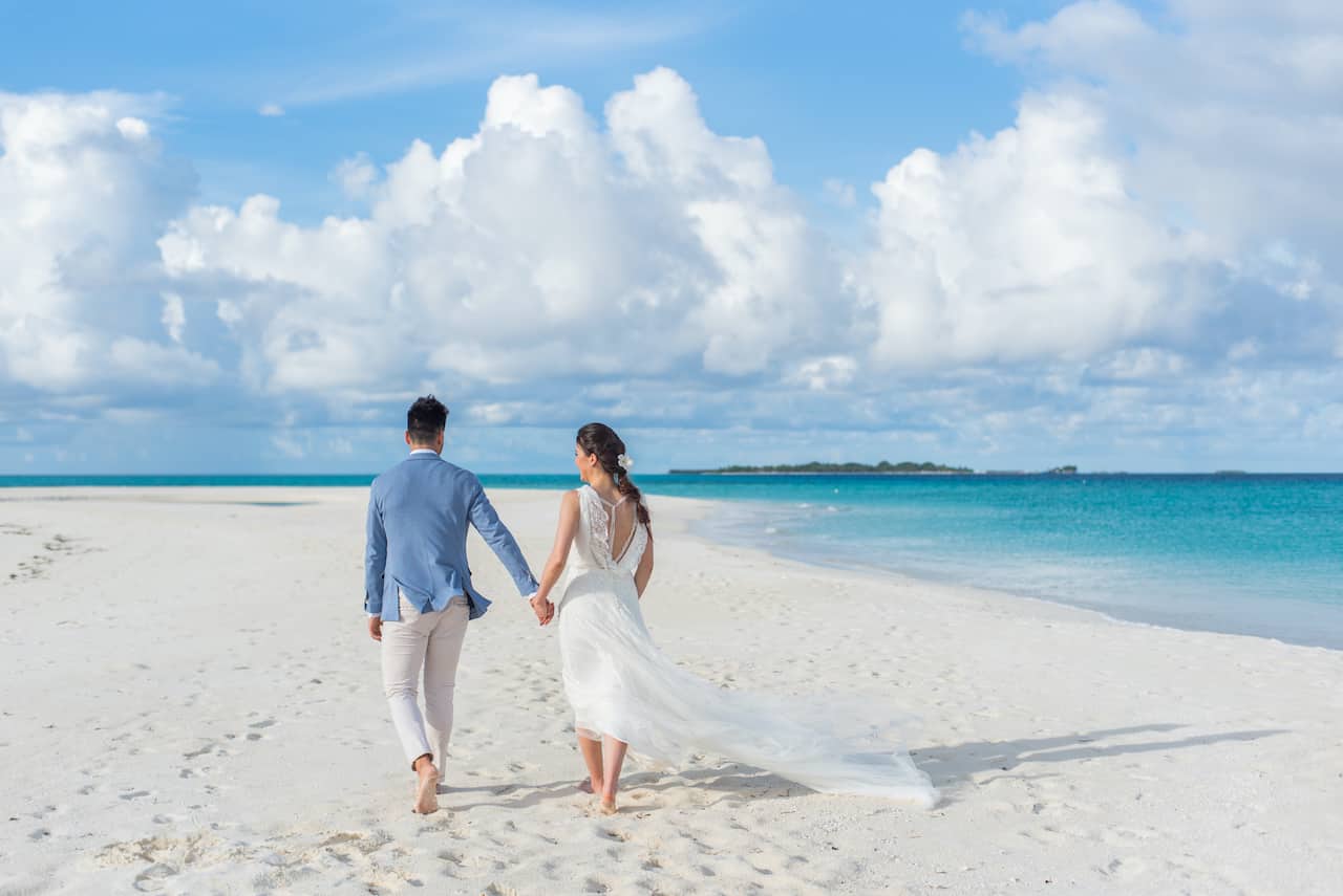Sposi in spiaggia alle Maldive