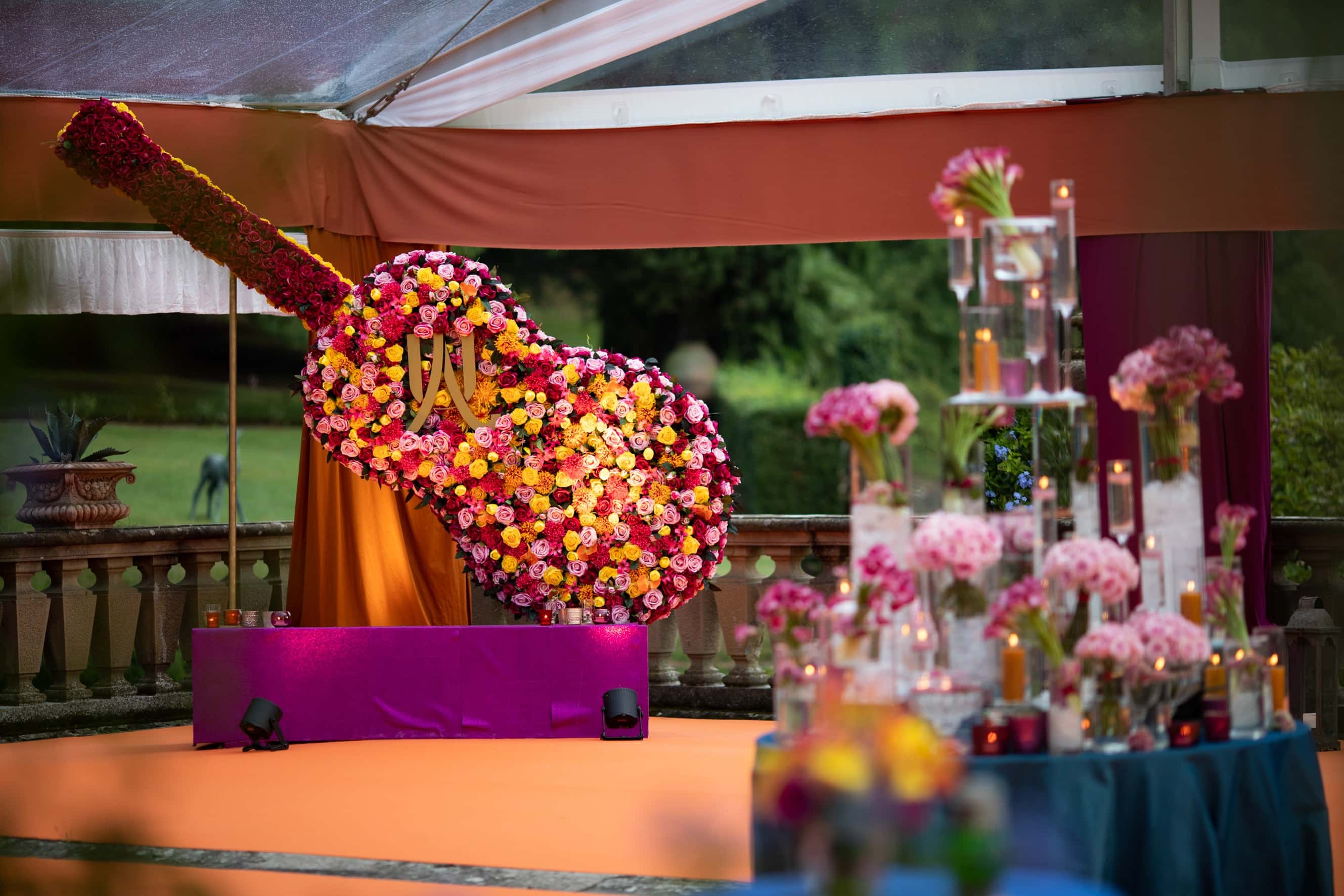 Allestimenti colorato e suggestivo per matrimonio pakistano a Firenze